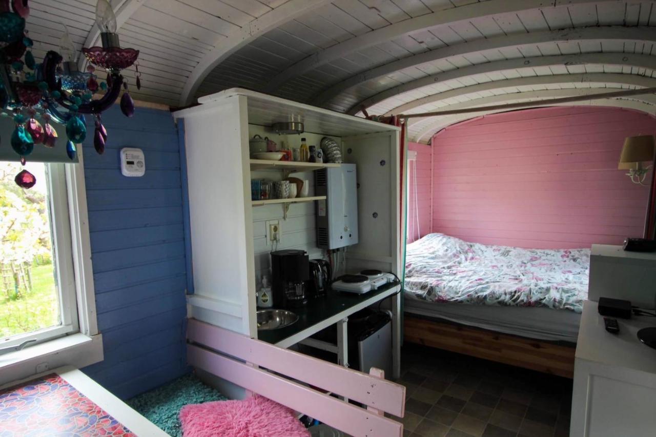 Pipowagen/Chalet De Oude Rijn Bed & Breakfast Harmelen Bagian luar foto