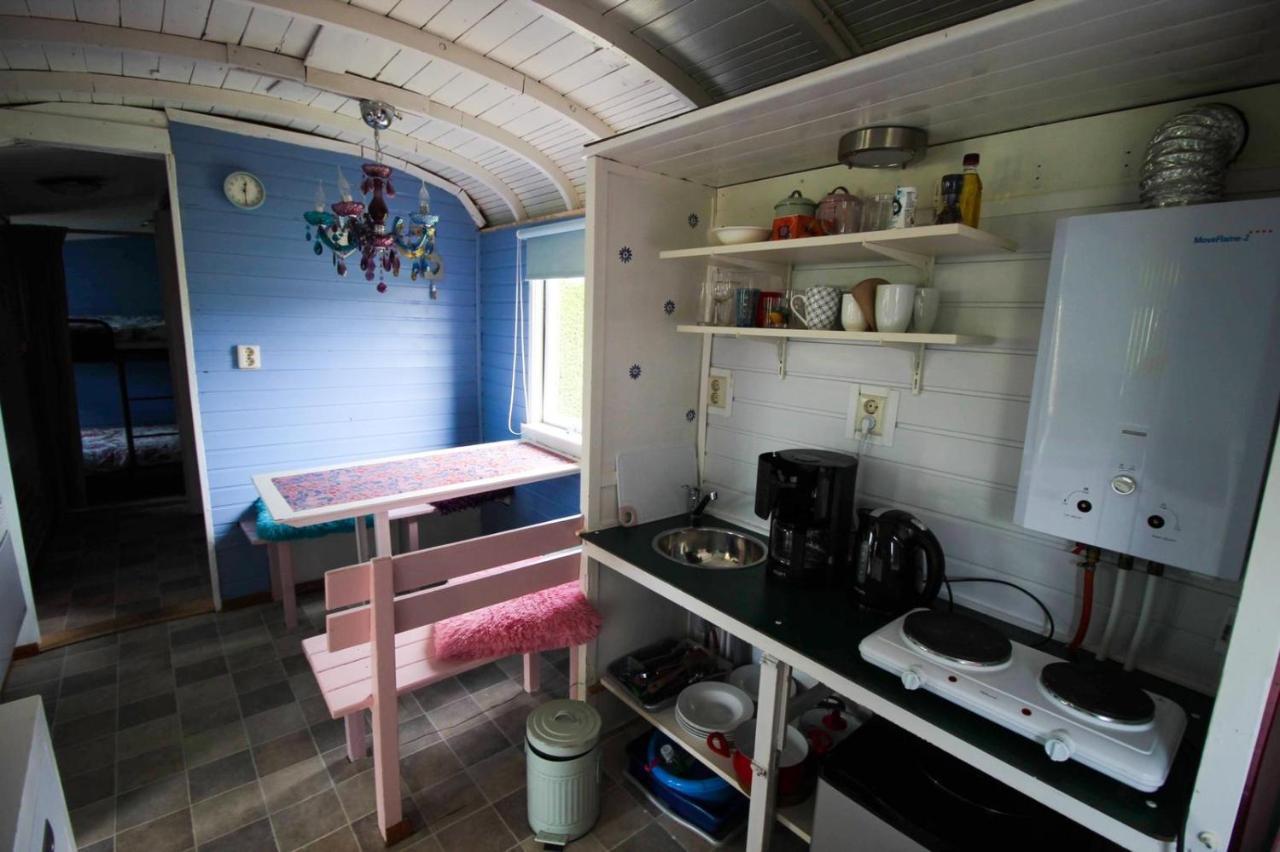 Pipowagen/Chalet De Oude Rijn Bed & Breakfast Harmelen Bagian luar foto